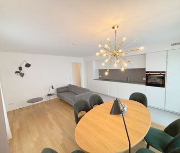 Trier: Stilvoll möblierte 2-Zimmer-Wohnung mit offenem Wohn- und Es... - Photo 3