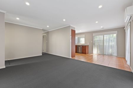 1/25 Barkly Street Ringwood VIC - Photo 4