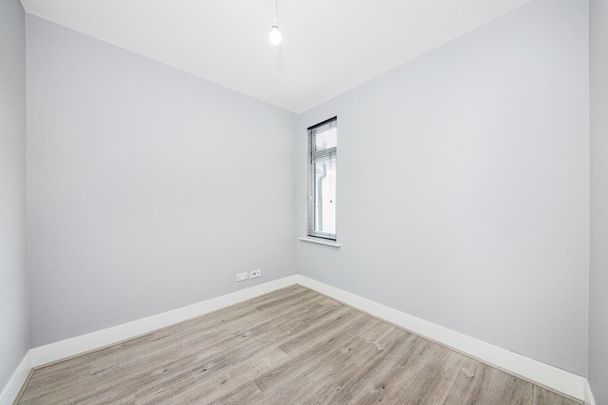5 Bed End Terrace, Luna Road, CR7 - Photo 1