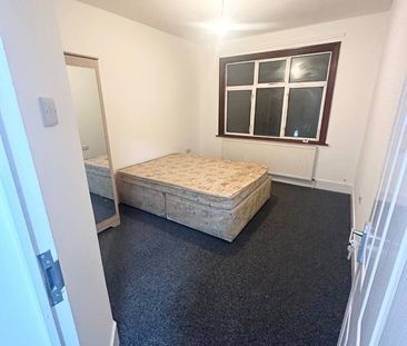 2 Bed Terraced House, Kingswood Road, IG3 - Photo 1