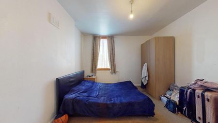 2 bedroom ground floor flat to rent - Photo 4