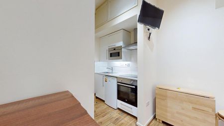 Studio to rent - Photo 3