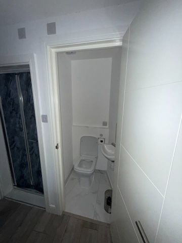 Studio Flat, High Street, CR7 - Photo 3