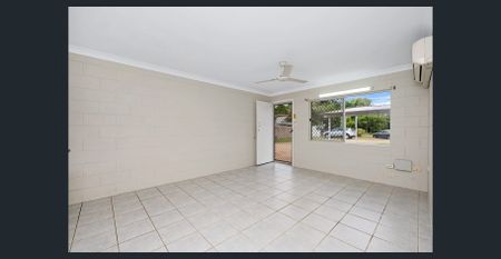 Modern Three-Bedroom Home Offering Comfort and Convenience! - Photo 5