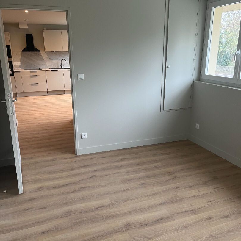 Location Appartement 3 pièces 63m² ST AUBIN LES ELBEUF 76410 - Photo 1