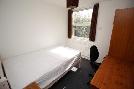 5 bedroom terraced house to rent - Photo 2