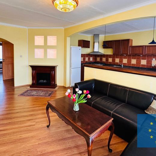 Ponúkam na prenájom veľký 4 izb. byt v KE - KVP, zariadený, čiastočne zariadený. - Fotografia 1