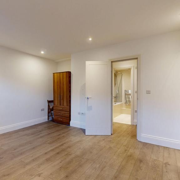 Studio to rent - Photo 1