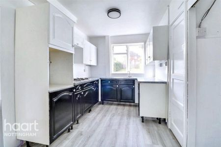 3 bedroom semi-detached house to rent - Photo 3