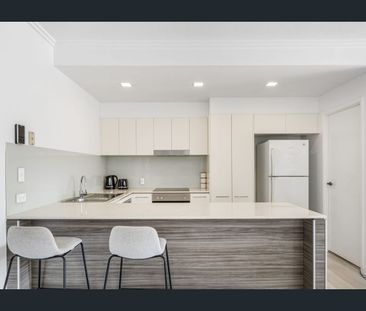 Modern Living in a Secure Varsity Lakes Community - Photo 6