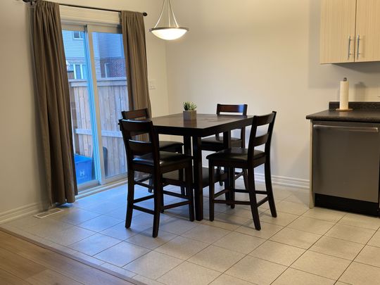 For Lease - 218 Heron Street, Welland, Ontario - Photo 1