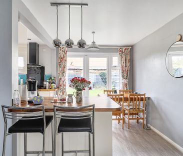 3 bedroom detached house to rent - Photo 6