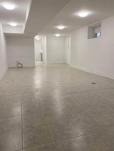 For Lease - 6 Rusholme Park Crescent Unit# Lower, Toronto, Ontario - Photo 2