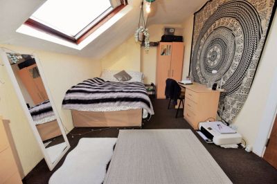 10 bedroom House in & Hessle Mount, Leeds - Photo 5