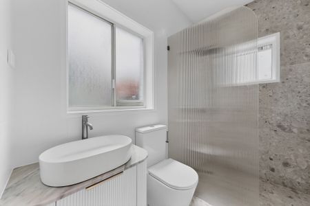 35 Finlay Street, Albert Park VIC 3206 - House For Rent | Domain - Photo 2