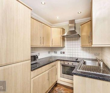 Flat A, Kilburn High Road, Kilburn, London, NW6 - Photo 3