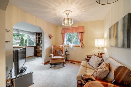 For Lease - 3 STAPLETON Drive, Whitchurch-Stouffville, Ontario - Photo 4
