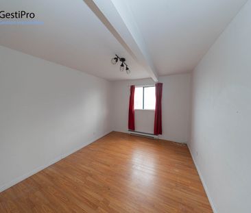 11025 boul. Ste-Anne - Photo 1