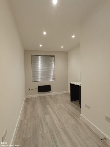 Studio Flat, Mitcham Lane, SW16 - Photo 5