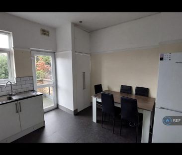 2 bedroom maisonette to rent - Photo 4