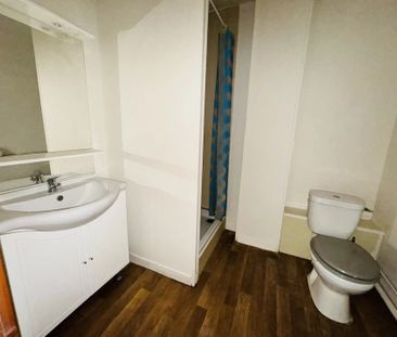 Location Appartement 2 pièces 28 m2 à Saint-Quentin - Photo 5