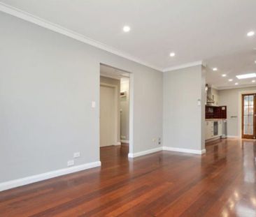 2/119 Darebin Rd Thornbury VIC 3071 - Photo 1