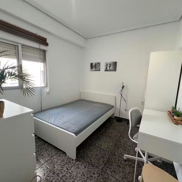 Carrer de Peris Brell, Valencia, Valencian Community 46022 - Photo 1