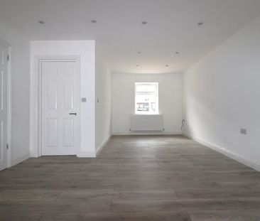 2 Bed Detached House, Sidney Road, SE25 - Photo 1
