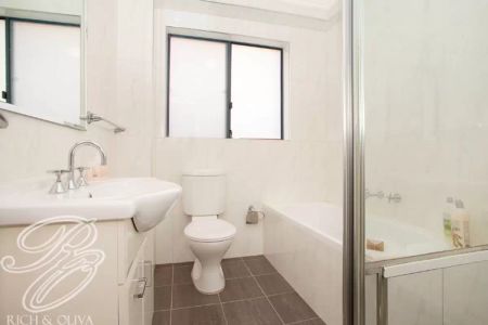 2/5 Church Street, Ashfield - Photo 5