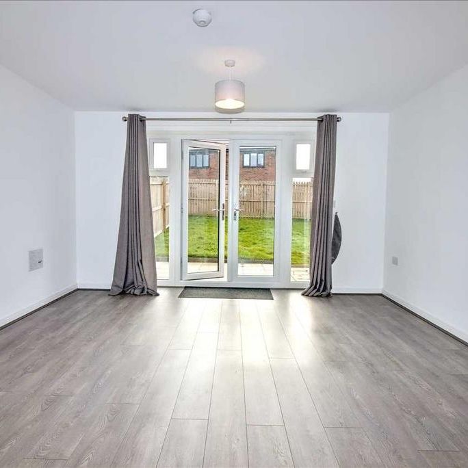 2 bedroom semi-detached house to rent - Photo 1