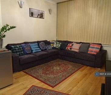 2 bedroom maisonette to rent - Photo 2
