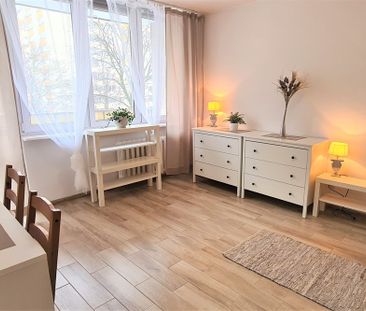 Funkcjonalne mieszkanie blisko metra - Zdjęcie 1