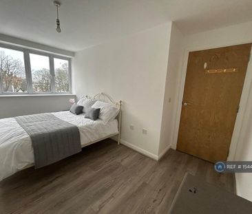 2 bedroom flat to rent - Photo 6