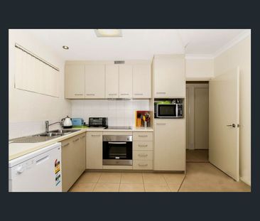 Sun Light Balcony Furnished Apartment - Photo 4