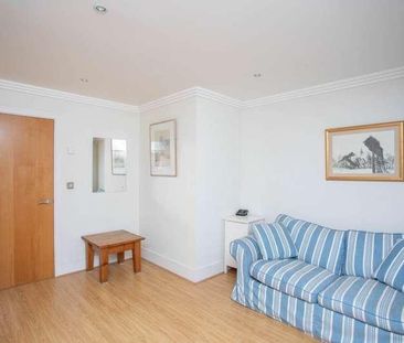 Tallow Road, Brentford, TW8 - Photo 4