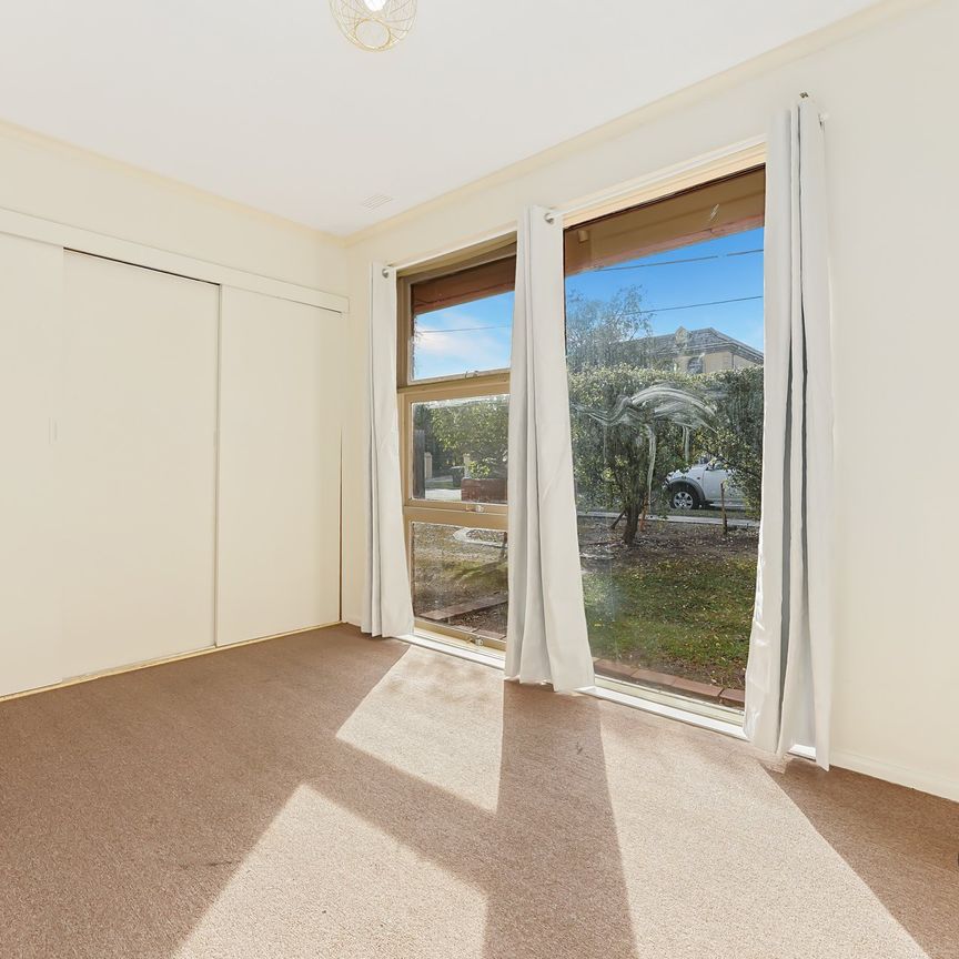 1/4 Batten Street, Glen Waverley - Photo 1