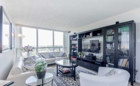 For Lease - 12 Laurelcrest Street Unit# 902, Brampton, Ontario - Photo 3
