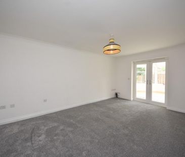 4 bed House - Detached for Rent - Photo 1