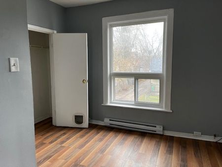 For Lease - 207 Stewart Street, Peterborough, Ontario - Photo 2