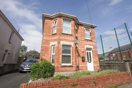 To Rent Bemister Road, Winton, Bournemouth, BH9 £1,590 pcm Tenancy Info - Photo 4