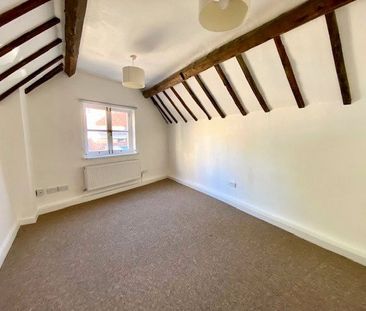 2 Bedroom House - Church Street, Romsey - Photo 2