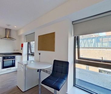 Studio to rent - Photo 5