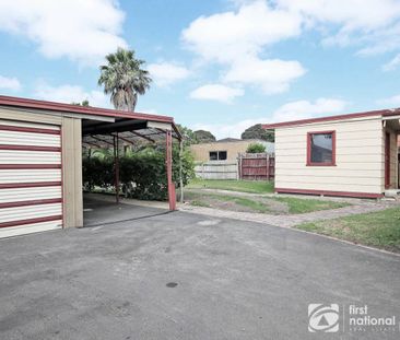 CENTRALLY LOCATED FAMILY HOME WITH BUNGALOW - Photo 6