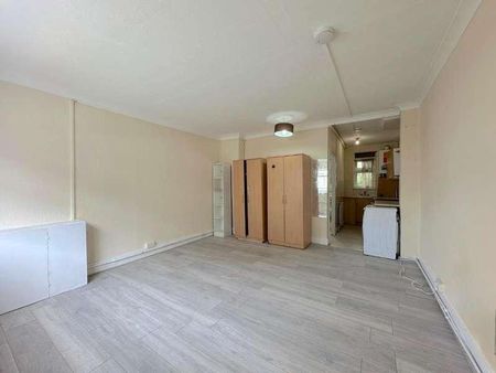 Whitton Road, Hounslow, TW3 - Photo 2