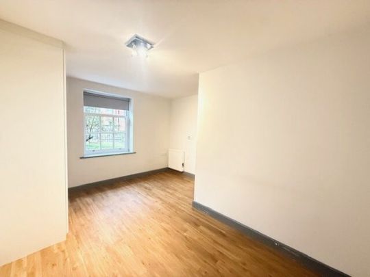 Upper Hinton Building, Bournemouth - Photo 1