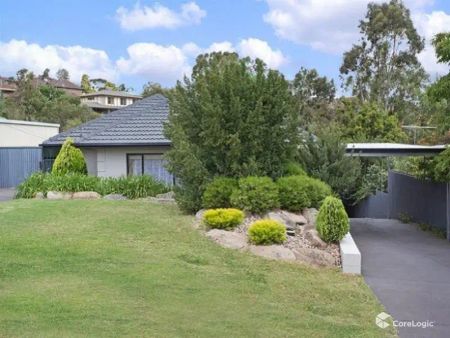 “PERFECT LOCATION RECENTLY RENOVATED” - Photo 4