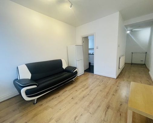 Trinity Road, Tooting Bec - Photo 1