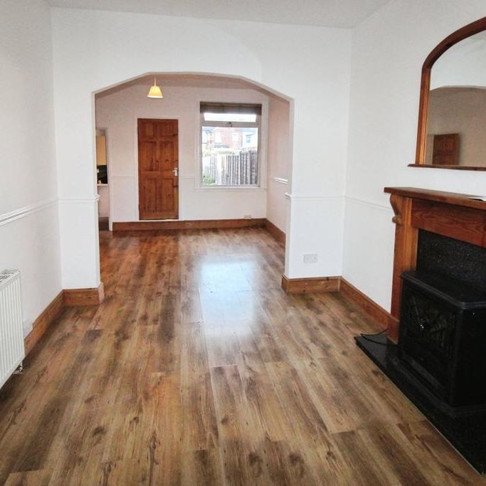 2 bedroom terraced house to rent - Photo 1