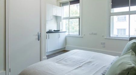 Silver Studio - Photo 2