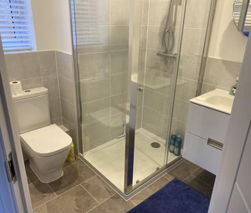 Double room in the lovely village of Wickham - Photo 3